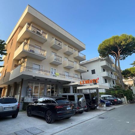 Hotel Levante Convenzionato Oltremare E Italia In Miniatura Riccione Exterior photo